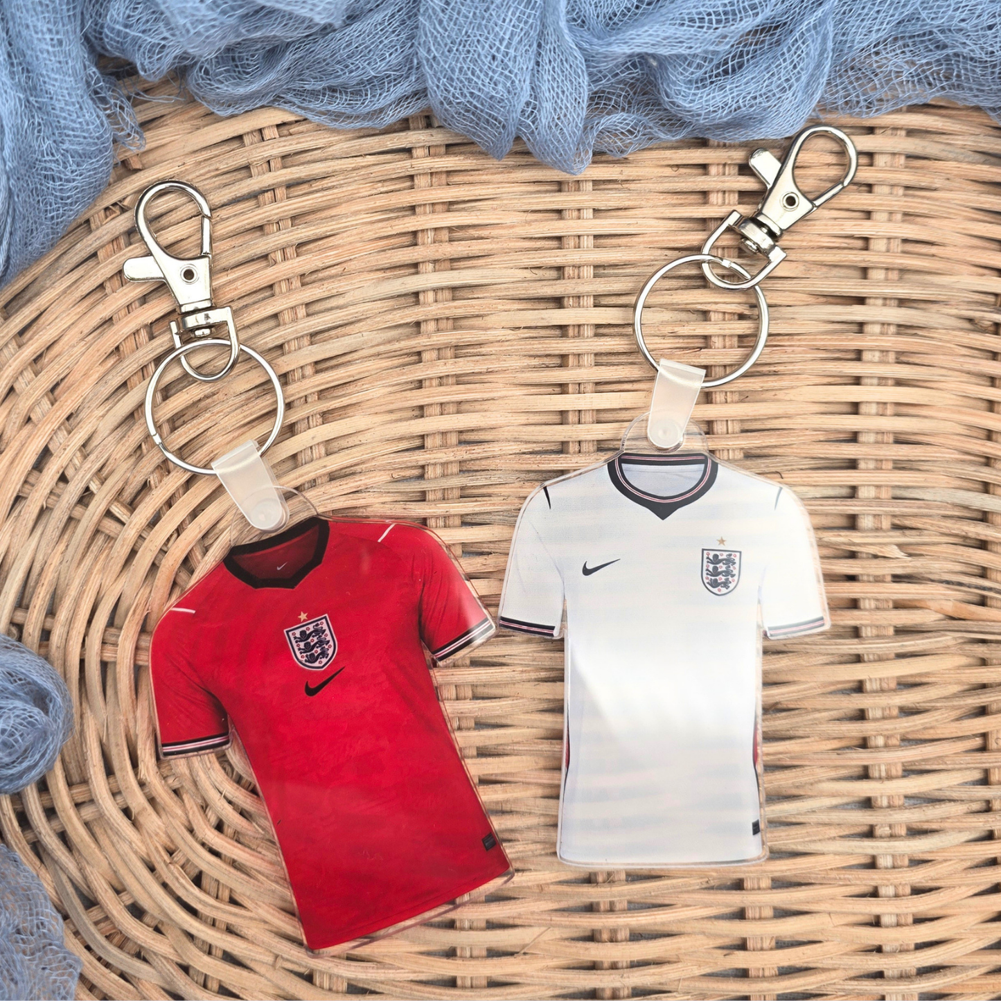 Soccer Jersey Keyring - Acrylic Team Keychain Sports Bag Charm