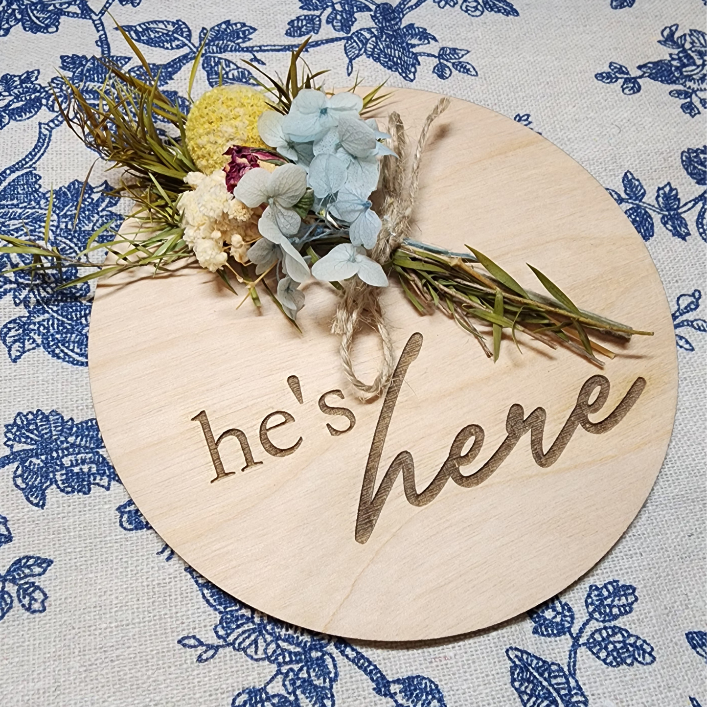 SHE'S HERE / HE'S HERE BABY ANNOUNCEMENT SIGN