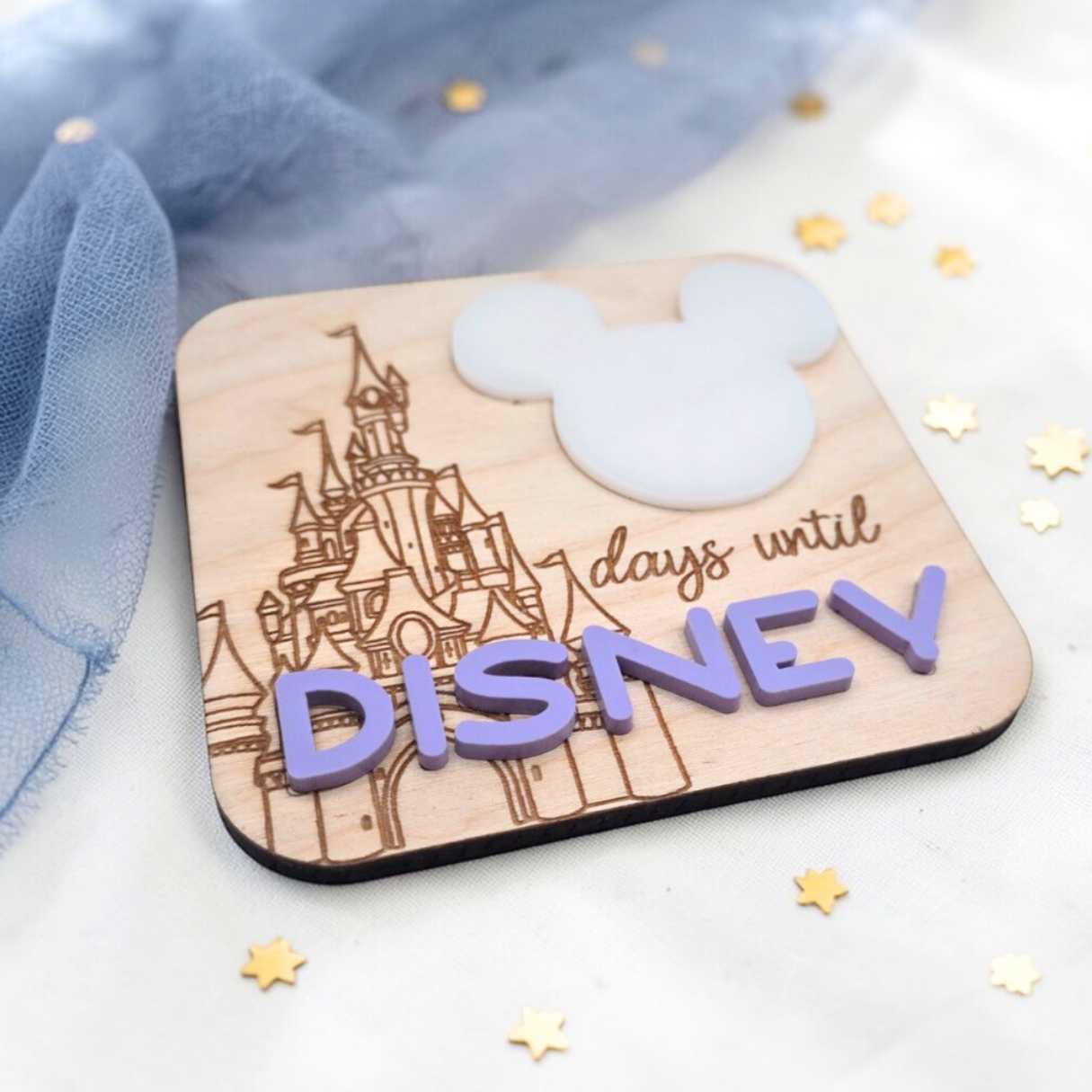 Castle Countdown Magnet, Personalized Vacation Countdown Board, Dry Erase Fridge Magnet, Engraved Wood Trip Countdown Gift