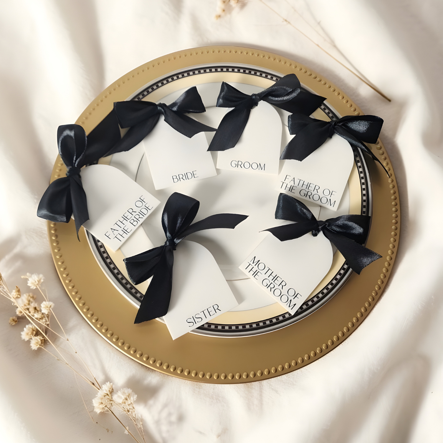 Personalized Wedding Name Place Card - Custom Arch Name Tag With Bow Bridal Table Setting