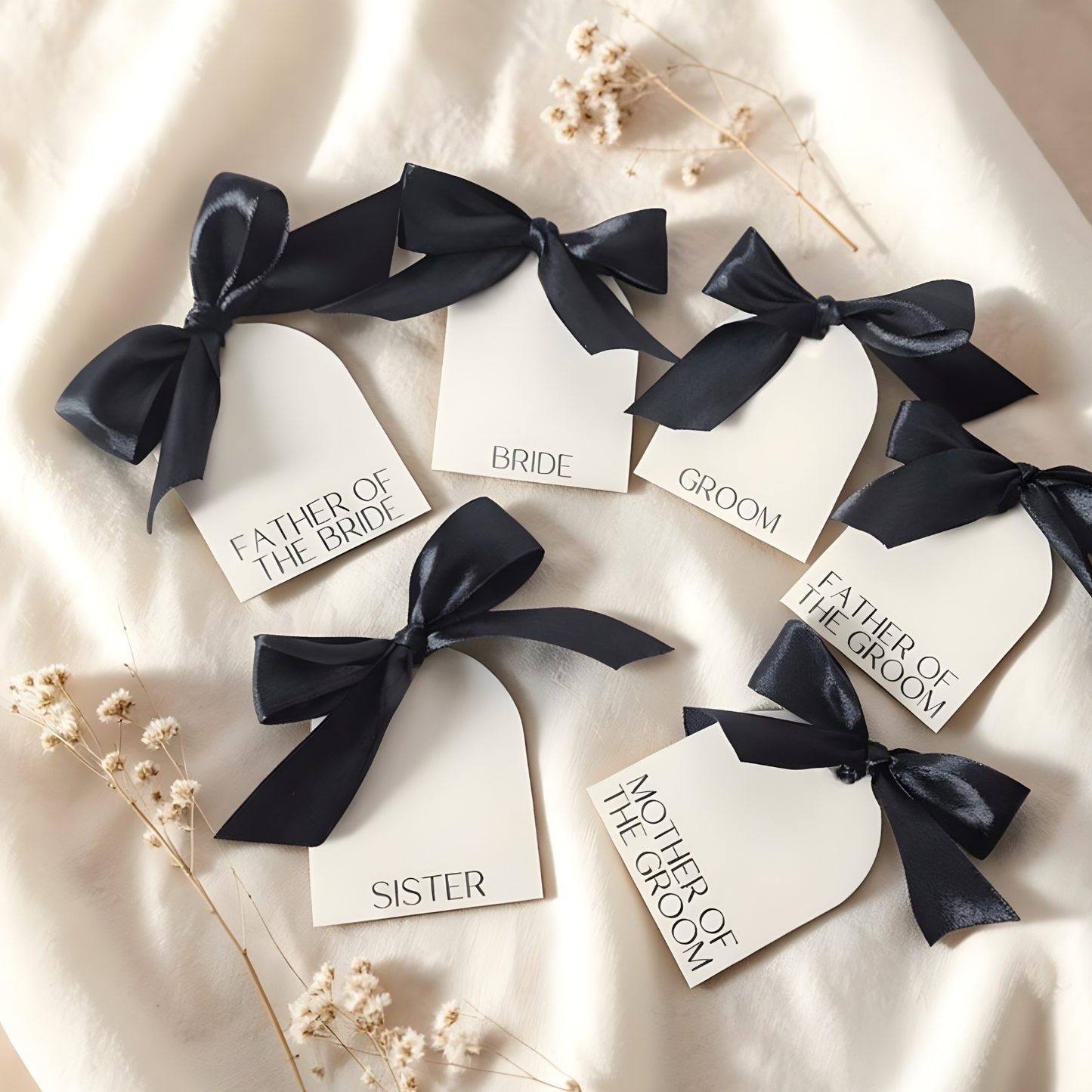 Personalized Wedding Name Place Card - Custom Arch Name Tag With Bow Bridal Table Setting