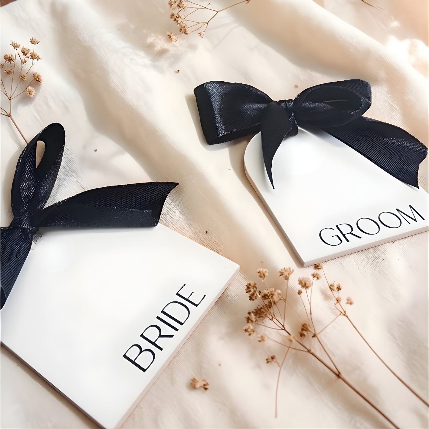 Personalized Wedding Name Place Card - Custom Arch Name Tag With Bow Bridal Table Setting